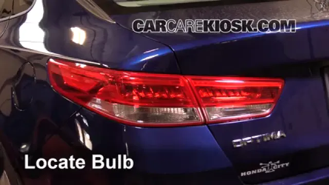 2016 Kia Optima EX 2.4L 4 Cyl. Luces Luz de reversa (reemplazar foco)